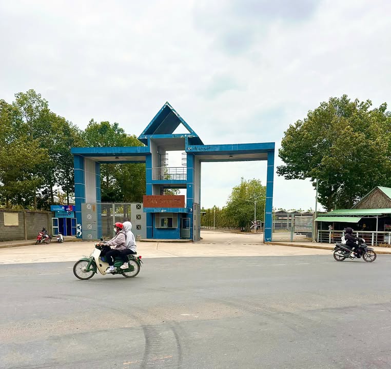 Đất thổ cư 340m² xã Bến Củi 6116m² giá 10 tỷ - Mặt tiền đường nhựa 20m!