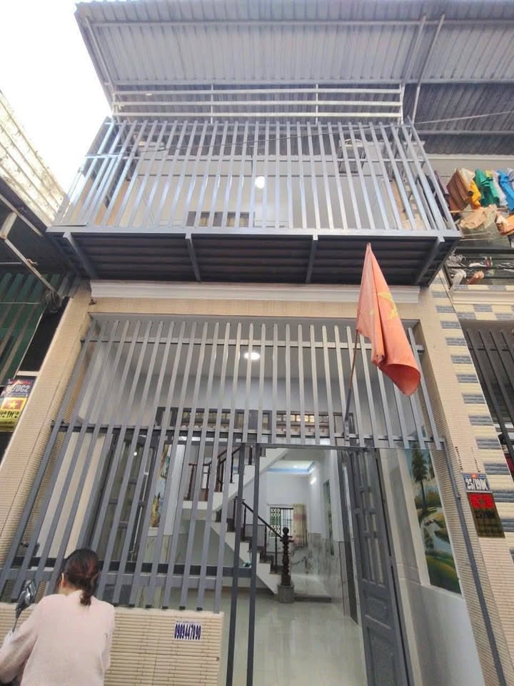 Nhà 1 Lầu 1 Trệt Bình Chuẩn 44m² giá 1.089 tỷ - Thiết kế thoáng mát, 2 mặt đường!