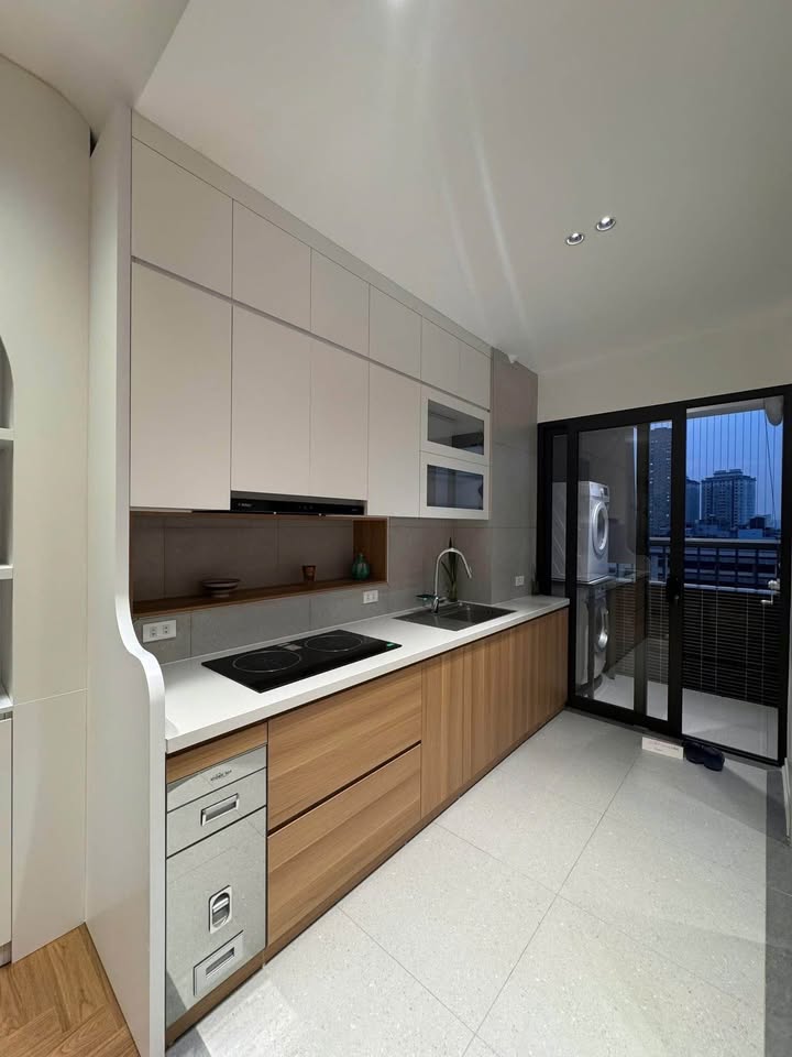 Tòa CHDV Yên Hòa, Cầu Giấy 148m² giá 59.5 tỷ - Dòng tiền ổn định 190 triệu/tháng!