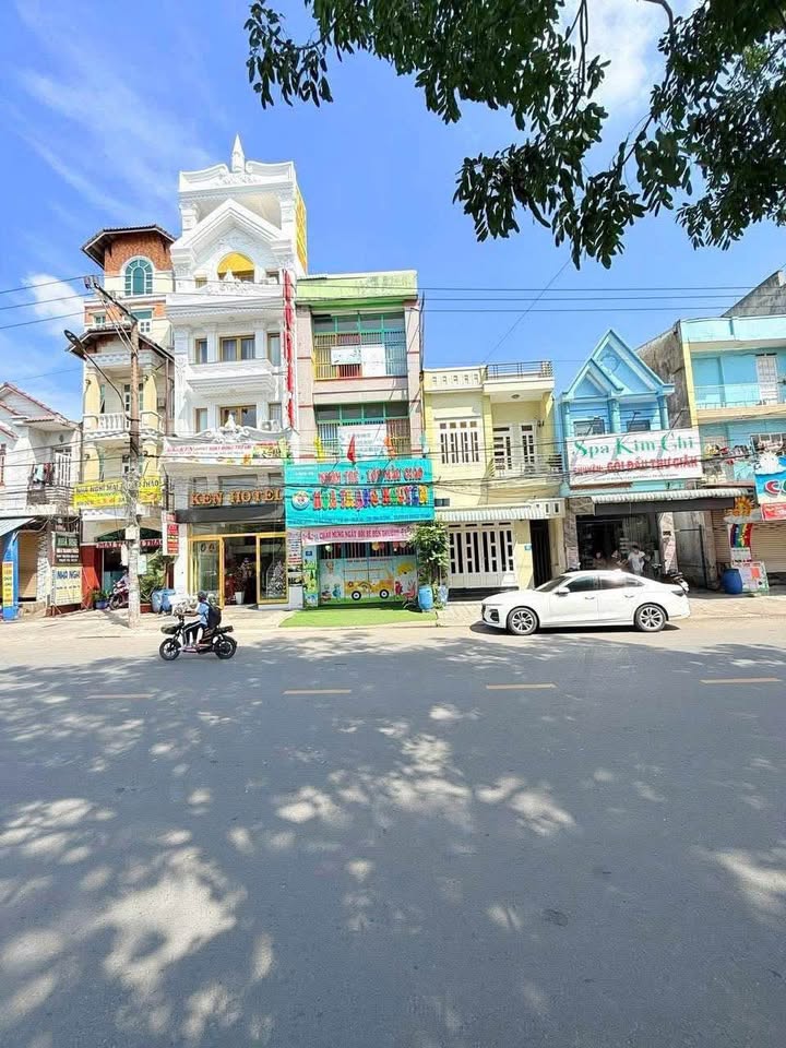 Mặt tiền kinh doanh Dĩ An 150m² giá 8 tỷ - Đầu tư sinh lời cao!