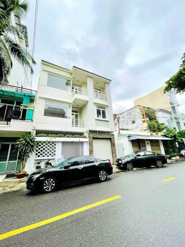 Bán nhà mặt tiền Ngô Đức Kế Nha Trang 194m² - Vị trí đắc địa ngay trung tâm!