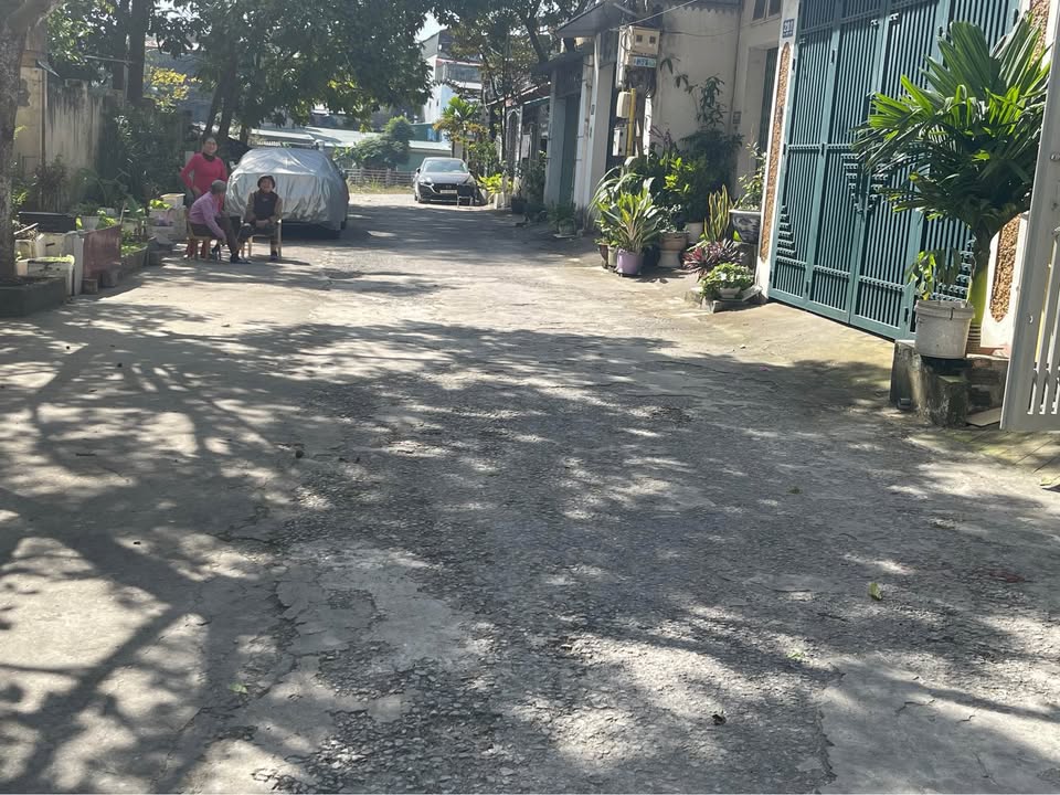 Nhà 2 tầng đường Cột Cờ, phường Hạc Thành, diện tích 104m², giá 5 tỷ - Cơ hội sở hữu ngay!