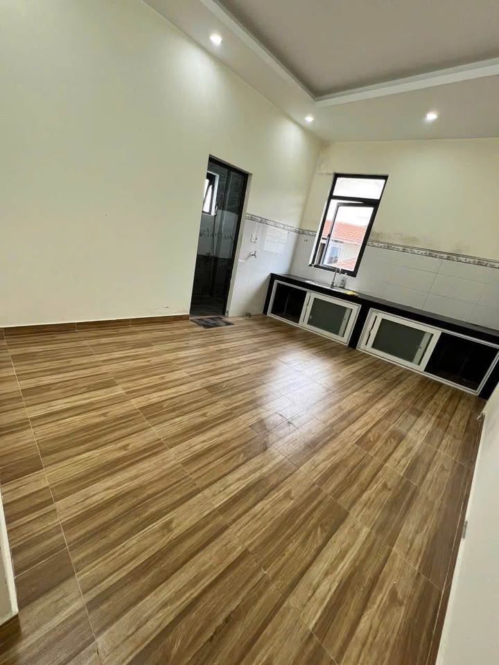 Căn hộ cho thuê Đà Lạt 80m² giá 6 triệu - Không nội thất, yên tĩnh