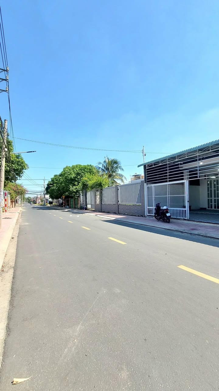 Nhà riêng mặt tiền đường Phan Đình Giót, Tân Ninh, 132m² giá 2.15 tỷ - Vị trí đẹp kinh doanh