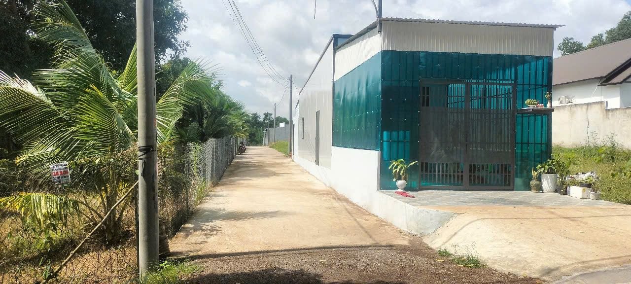 Nhà phố Long Khánh 120m² giá thỏa thuận - Thiết kế hiện đại, sẵn sàng vào ở!