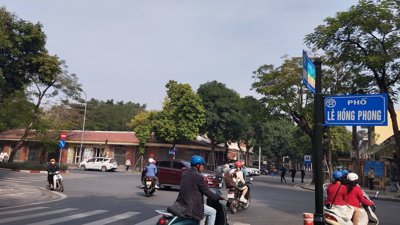 Nhà phố Lê Hồng Phong, quận Ba Đình, 40m² giá 15.5 tỷ - Cơ hội hiếm có!