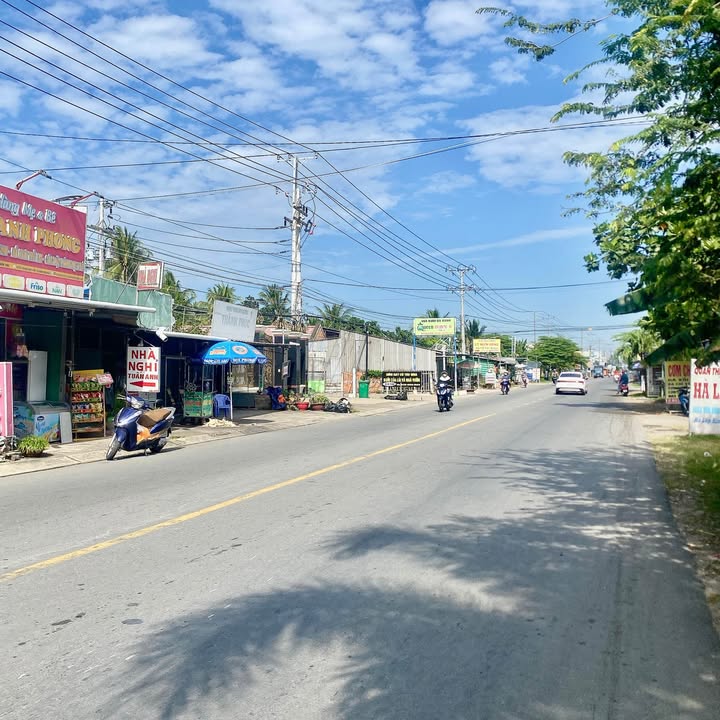 Nhà riêng Phường An Hội, Bến Tre 300m² giá 9 tỷ - Đầu tư sinh lời với 6 phòng trọ