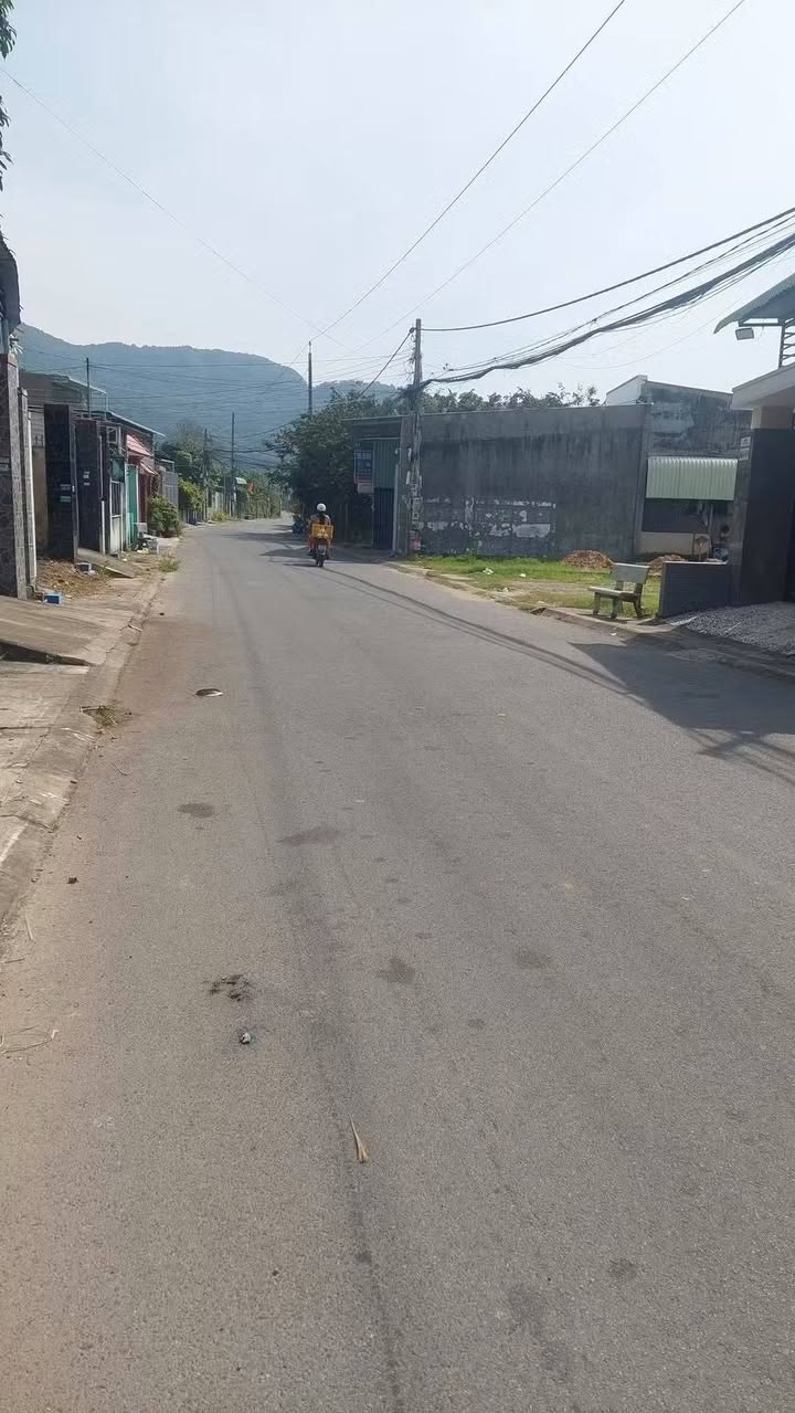 Đất mặt tiền đường nhựa khu A Hải Lâm, Long Hải 175m² giá 2.3 tỷ - Cơ hội đầu tư tuyệt vời!