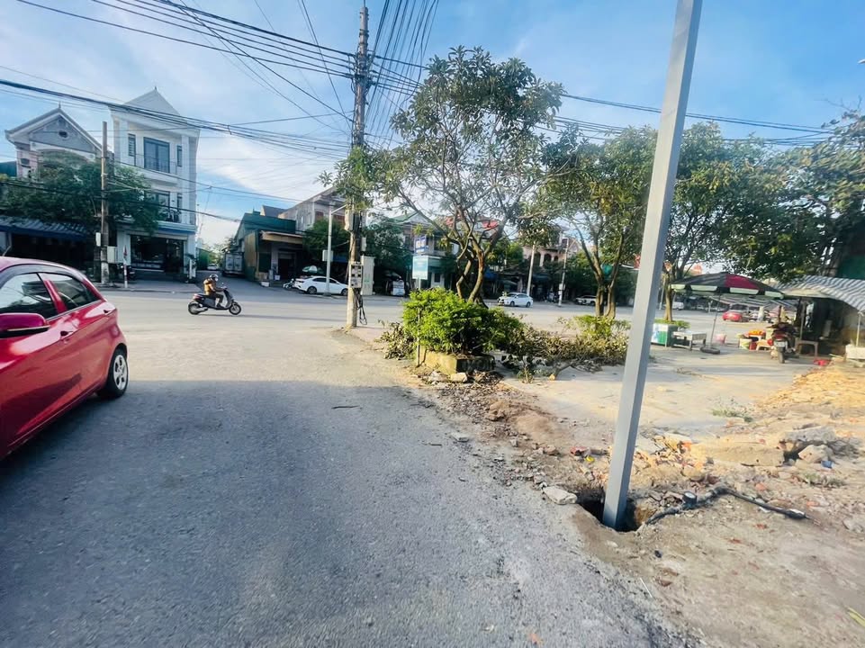 Nhà cấp 4 đường 26-3, phường Đại Nài 156m² giá 3.2 tỷ - Mặt tiền rộng, ô tô tránh nhau!