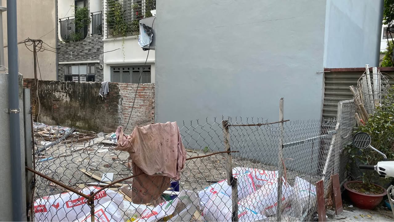 Đất nền Xuân Đỉnh 32m² giá thỏa thuận - Mặt tiền rộng, sổ vuông vức!