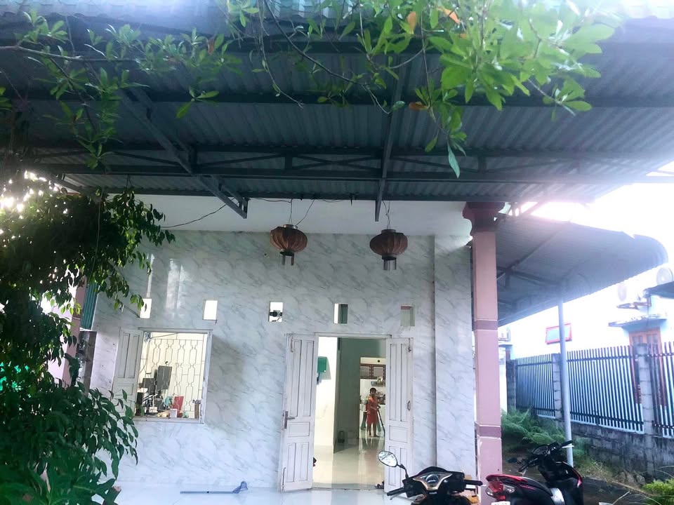 Nhà bán trung tâm Tân Thiện, La Gi 339m² chỉ 2.7 tỷ - Vị trí kinh doanh sầm uất!