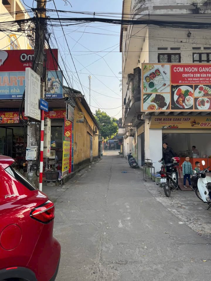 Nhà 2 tầng đường Cách Mạng Tháng 8, 81m² giá 2 tỷ - Đầu tư sinh lời ngay!