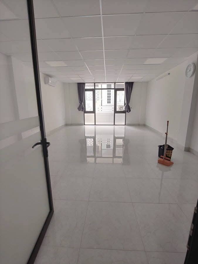 Nhà phố Yên Lạc, Hai Bà Trưng 80m² giá 25 tỷ - Mặt tiền 5.2m, Sổ đỏ chính chủ!
