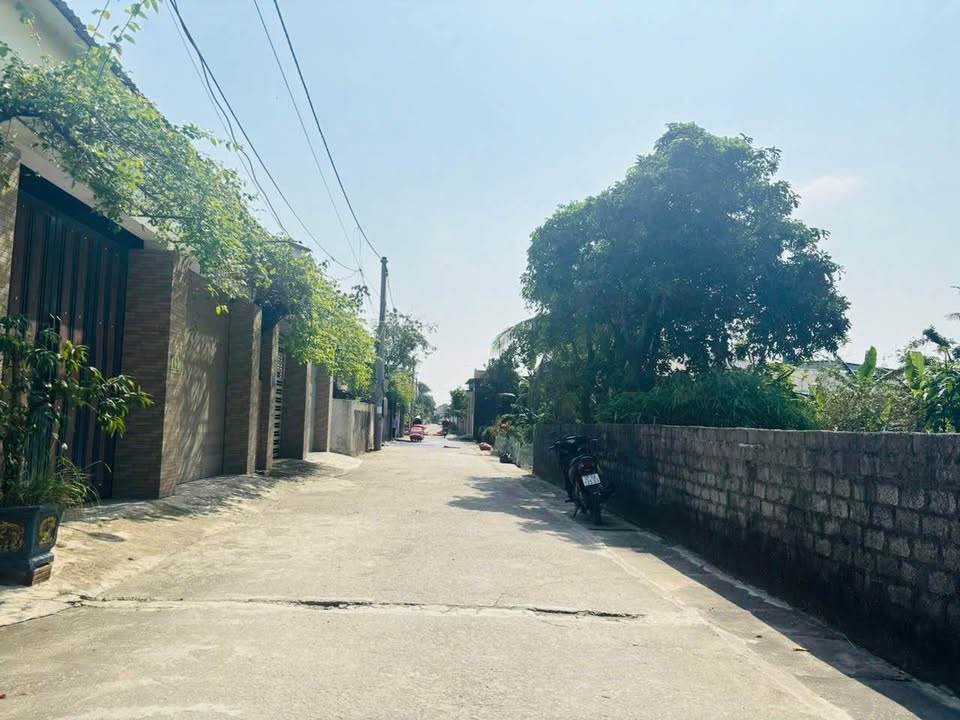 Đất nền Nghi Kim, Vinh 99.8m² giá 2.8 tỷ - Đường ô tô tránh nhau, tiện ích đầy đủ!