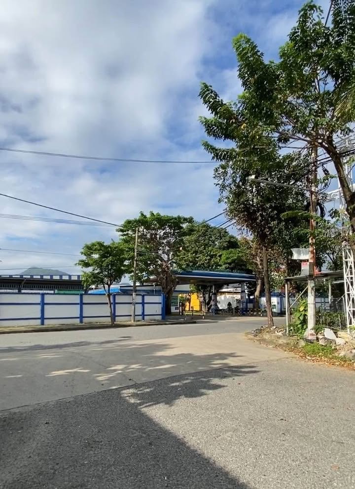 Dãy trọ 2 tầng đường Phan Văn Đạt, Liên Chiểu, 137m² giá 6.4 tỷ - Đầu tư sinh lời hấp dẫn!