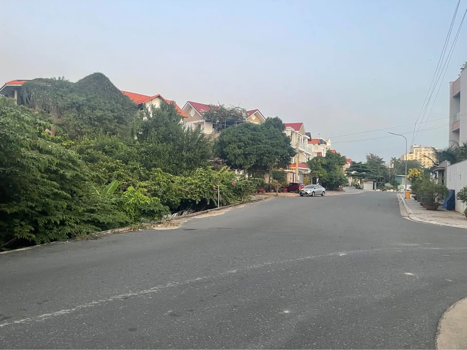 Nhà phố khu biệt thự Phương Nam, Tam Thắng, 208m² giá 23 tỷ - Đầu tư lý tưởng!