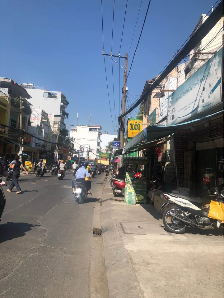 Nhà mặt tiền đường Nguyễn Văn Nghi, Gò Vấp, 202m² giá 31 tỷ - Vị trí cực đẹp!