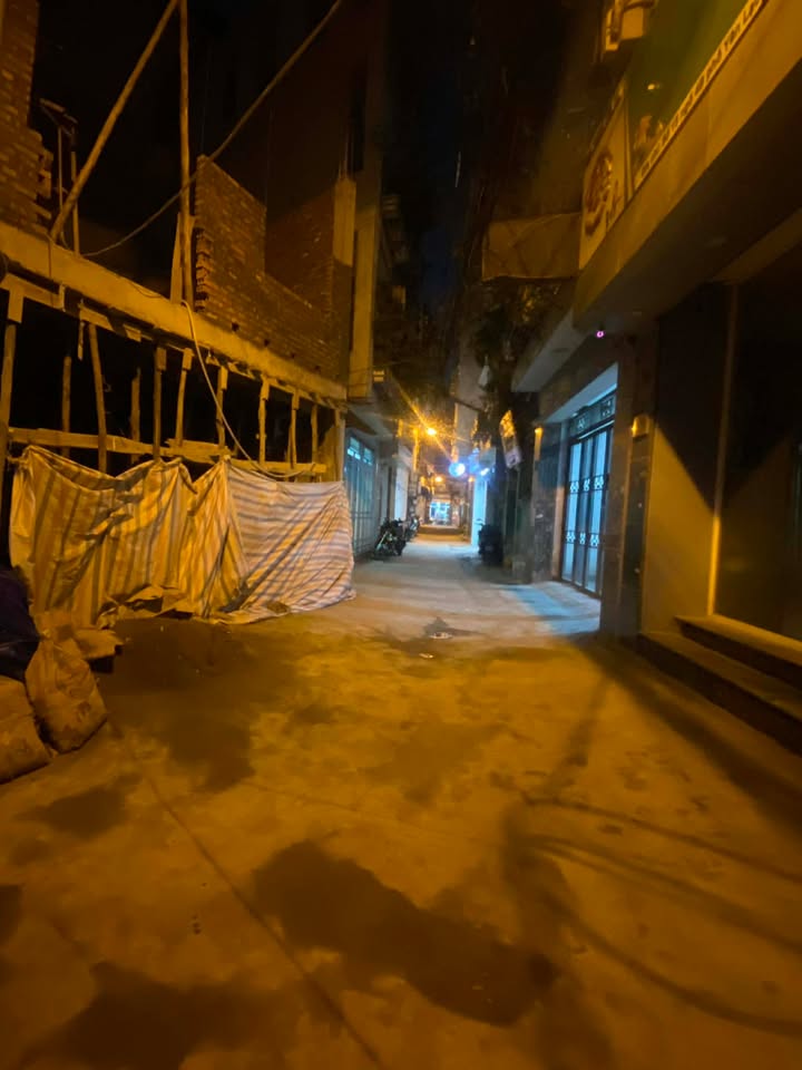 Nhà phố Yên Lạc, Hai Bà Trưng 40m² giá 16 tỷ - Mặt tiền bề thế, ô tô vào tận nơi!