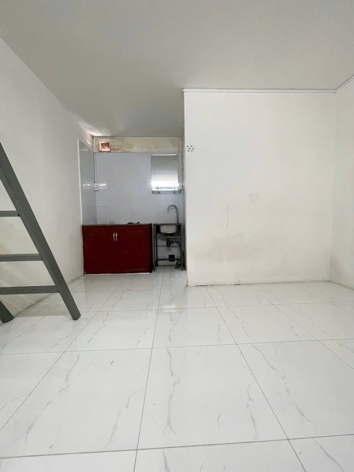 Phòng trọ cho thuê tại Nguyễn Bình, Nhà Bè 24m² giá 2.4 triệu - An ninh tuyệt đối!