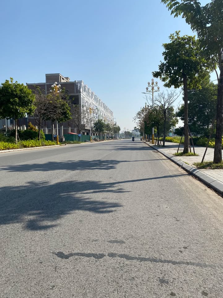 Nhà phố 5 tầng Bắc Đầm Vạc 120m² giá 9 tỷ - Chính chủ sang tên ngay!