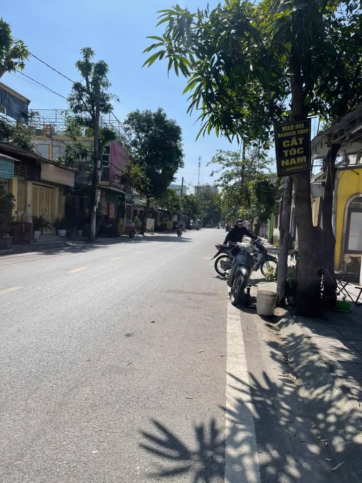 Nhà mặt đường Hồ Hán Thương, Vinh 128m² giá 7 tỷ - Kinh doanh sầm uất!