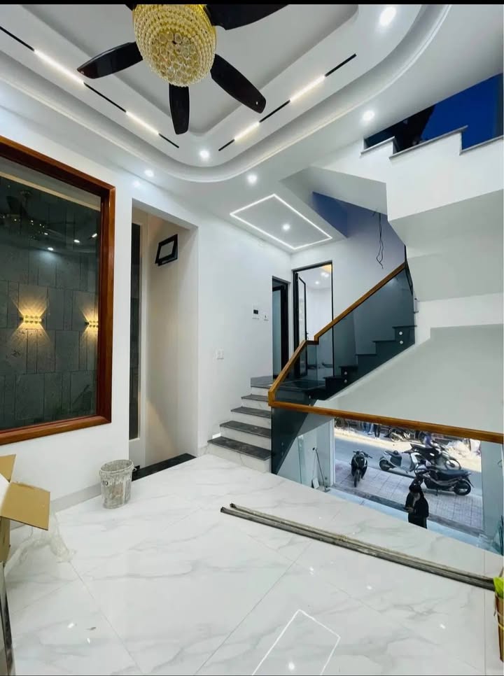 Nhà mặt đường kinh doanh 4 tầng phường Bồ Xuyên 50m² giá 6.8 tỷ - Thiết kế hiện đại, sẵn sàng cho kinh doanh!