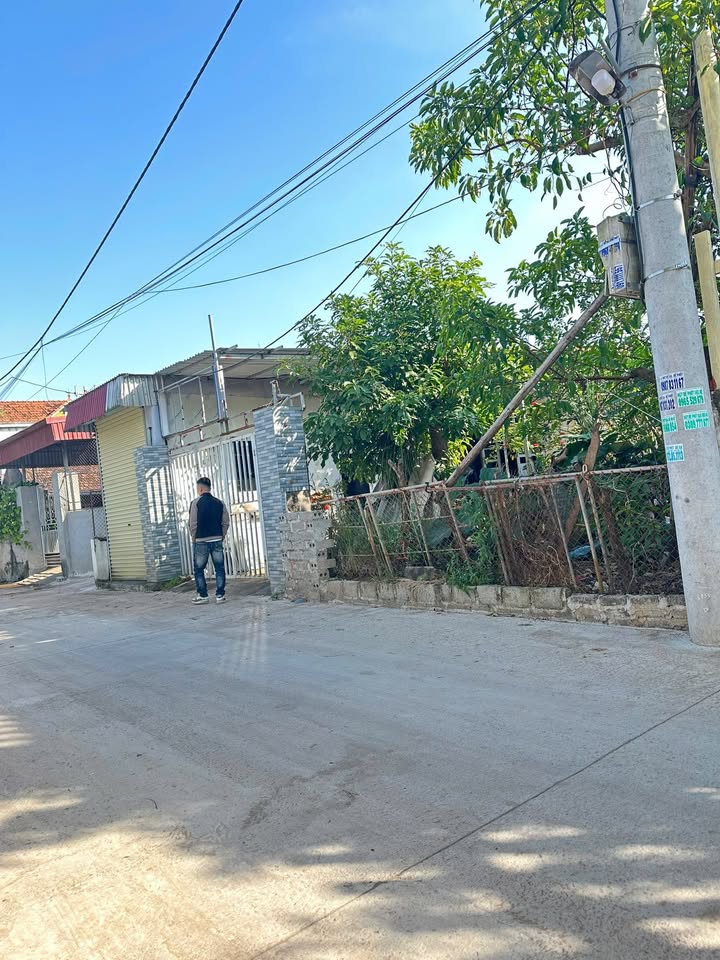 Đất nền Liên Nghĩa, Văn Giang 105m² giá 4.2 tỷ - Sổ đỏ chính chủ ngay trung tâm!