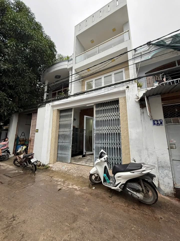 Nhà 3 tầng trung tâm Nha Trang 90m² giá 7.5 tỷ - Đầu tư sinh lời hấp dẫn!