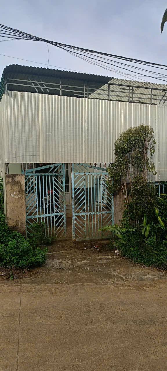 Nhà cấp 4 Hòa Ninh Di Linh 100m² - Thích hợp cho gia đình ở lâu dài!