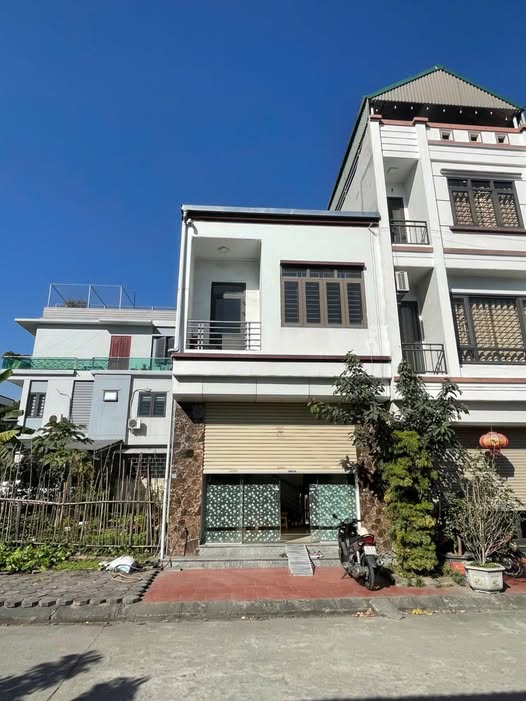 Nhà 2 tầng Cẩm Đông 65m² giá 3 tỷ - Vị trí trung tâm, tiện ích đầy đủ!