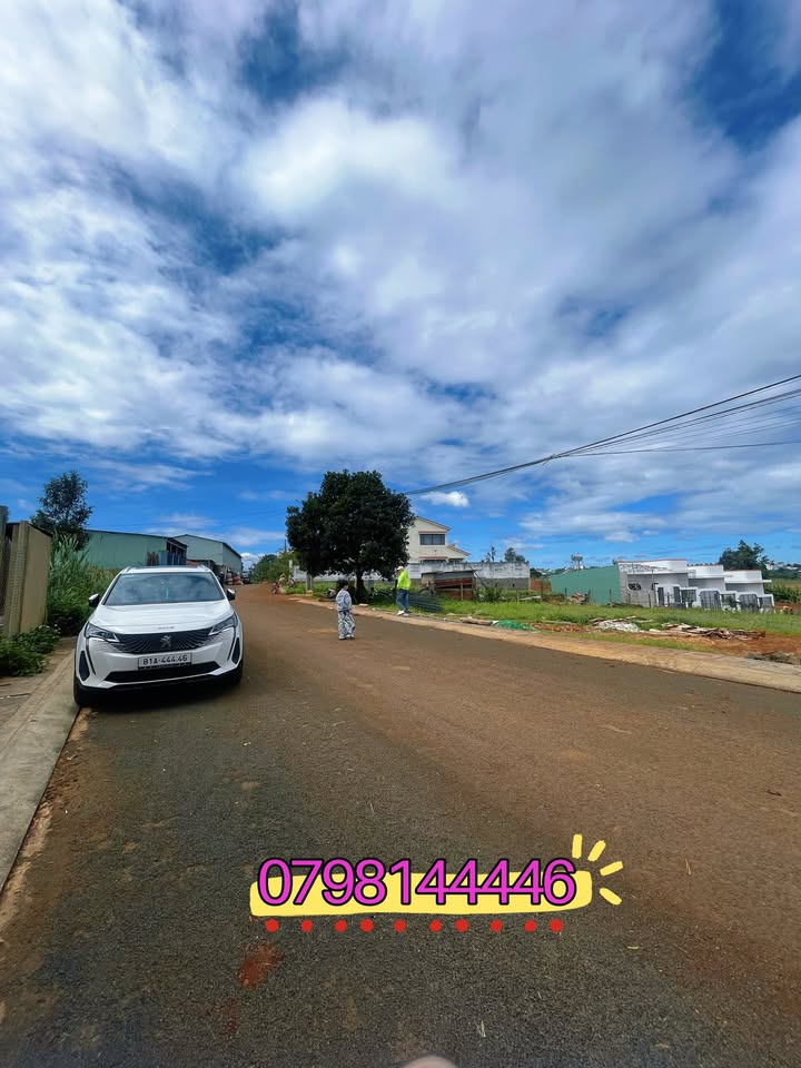 Nhà phố Lý Thường Kiệt, An Phú, 96m² giá 1.2 tỷ - Sân ô tô tiện nghi!