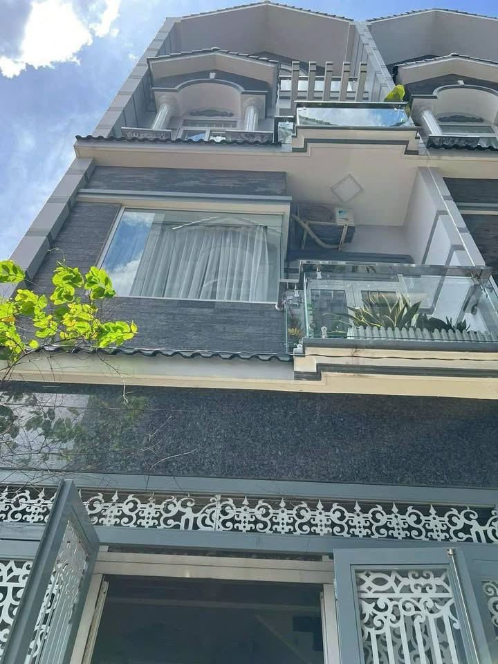 Nhà đẹp Bến Phú Định, Quận 8, 142m² giá 6.5 tỷ - Sẵn sàng vào ở!