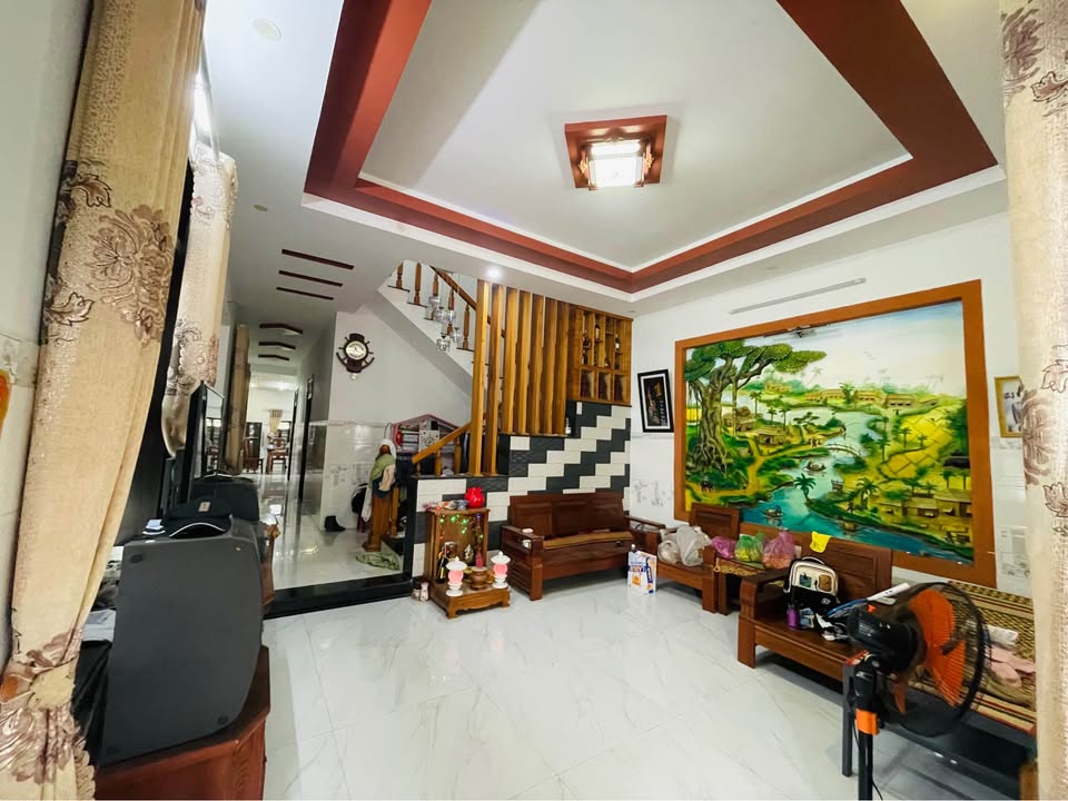 Nhà 2 tầng mặt tiền đường Thanh Niên Duy Nghĩa 387m² - Vị trí đắc địa, thuận tiện kinh doanh!