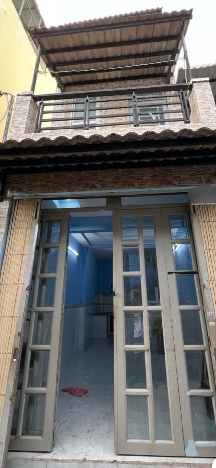 Nhà 3 tầng Đoàn Văn Bơ, Quận 4 - 21m² giá 3 tỷ - Đẹp, vào ở ngay!