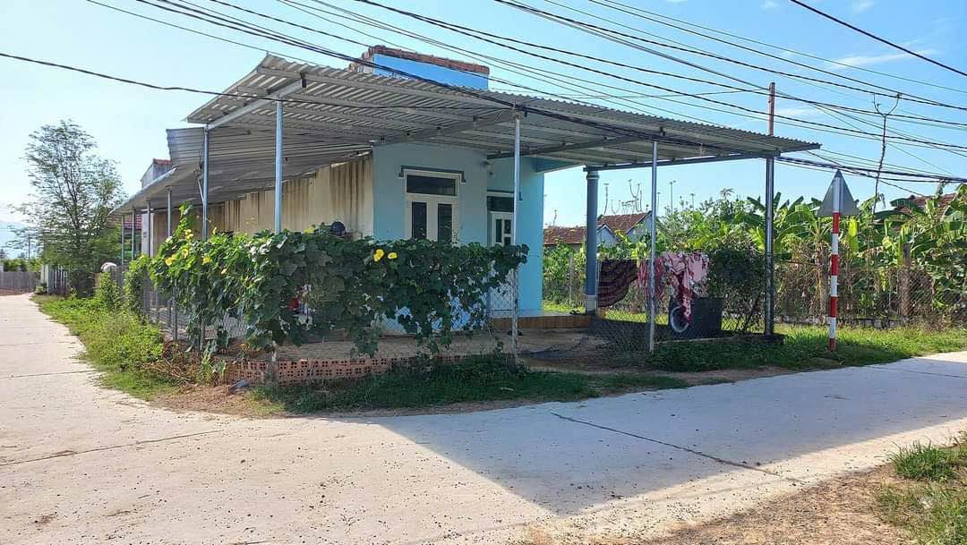 Nhà lô gốc 2 mặt tiền Ninh Quang, Ninh Hòa 180m² giá 990 triệu - Đầu tư sinh lời ngay!