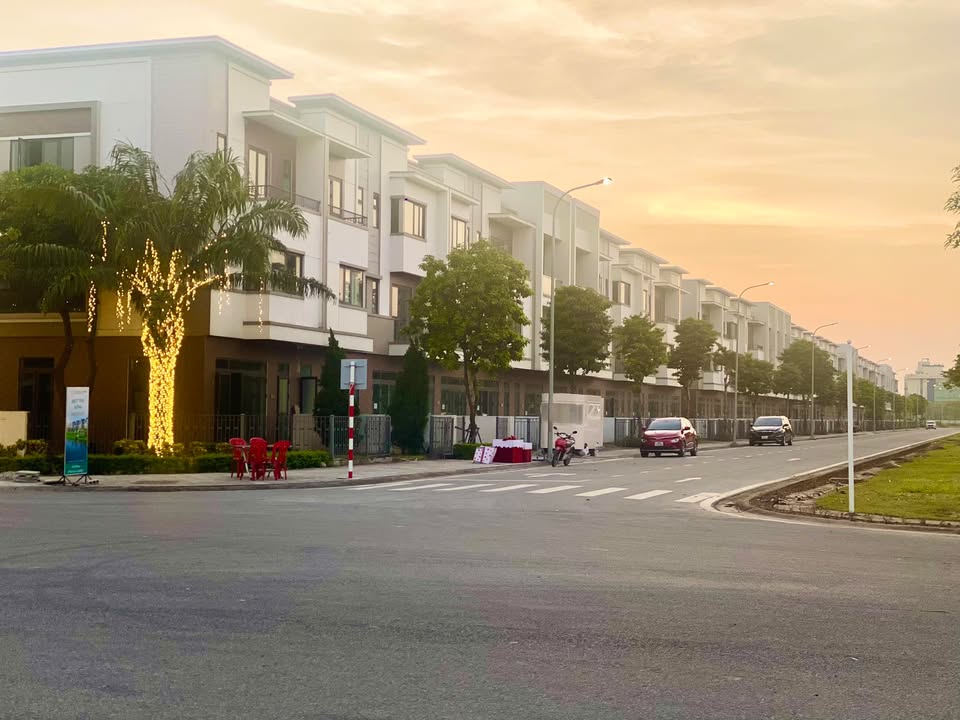 Shophouse Centa Riverside Từ Sơn 120m² giá 11.35 tỷ - View công viên tuyệt đẹp!