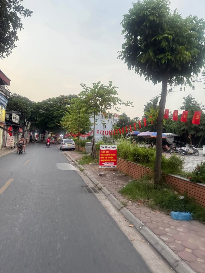 Biệt thự Ngọc Thụy Long Biên 175m² giá 19 tỷ - View sông Hồng thơ mộng!