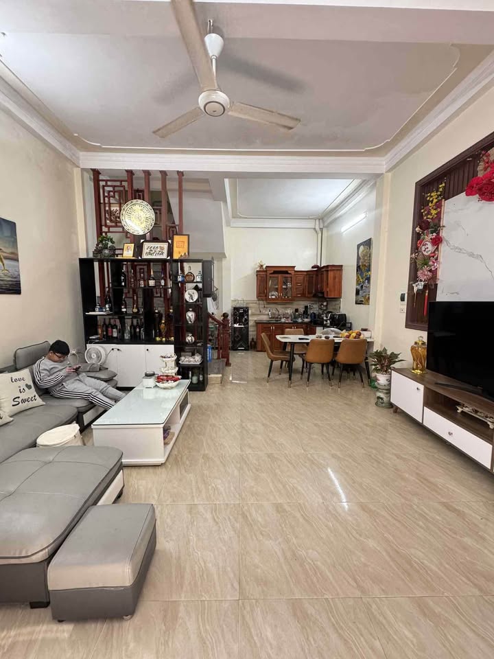 Nhà 3 tầng Lộc Vượng, Nam Định 43m² giá 2.25 tỷ - Sẵn sàng vào ở!