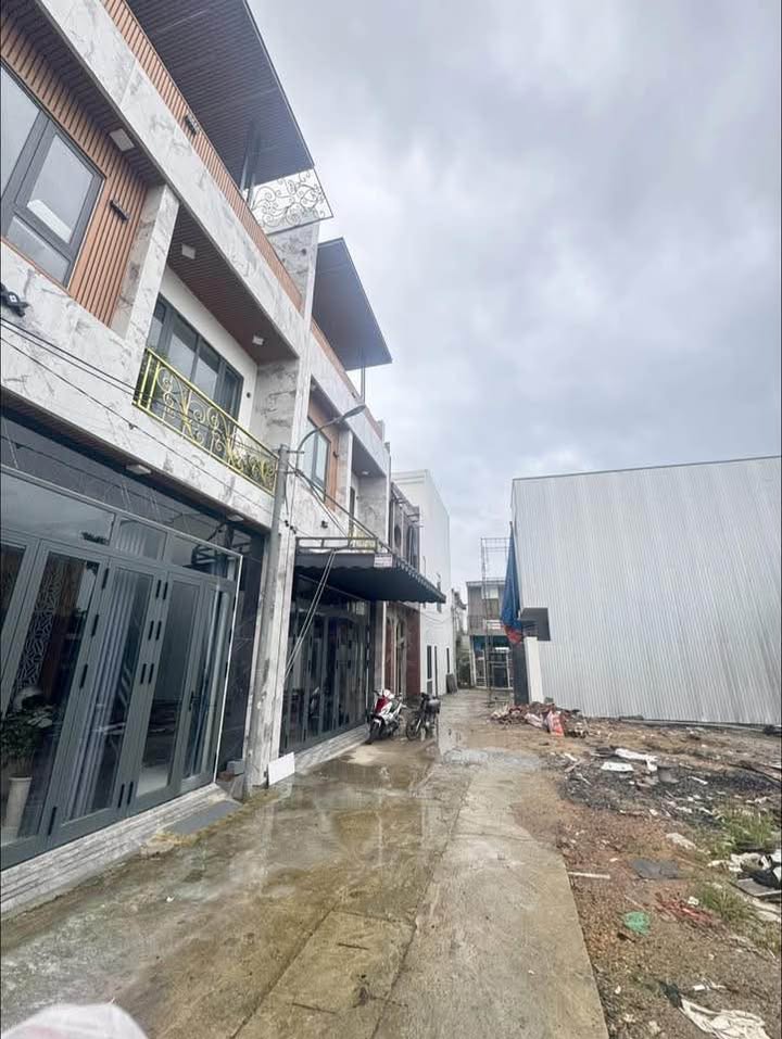 Đất kiệt ô tô 67m² đường Hoàng Văn Thái giá 2.35 tỷ - Gần ĐH Duy Tân!