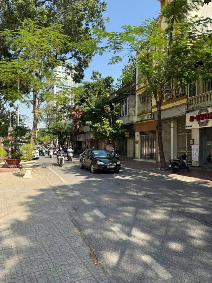 FrontHouse Mê Linh Lê Chân 105m² giá 17 tỷ - Nhà 2 tầng cho thuê ngay!