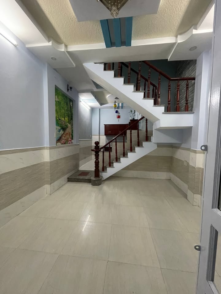 Nhà phố Tân Thới Hiệp, Q12 32m² giá 2.15 tỷ - Giảm ngay 100 triệu!