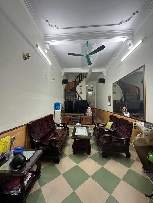 Nhà 3 tầng mặt tiền đường Lê Lợi, TP Bắc Giang, 70m² - Chính chủ bán gấp!