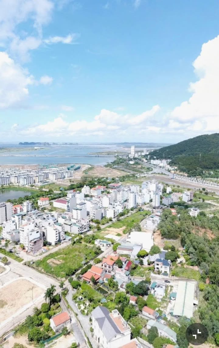 Đất nền Bãi Cháy, Hạ Long 81m² giá 1.782 tỷ - Sổ đỏ chính chủ, thương lượng tốt!