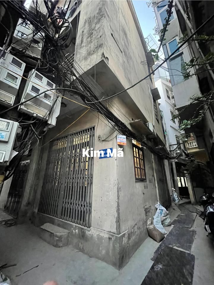 Đất nền góc 54m² phố Kim Mã, Quận Ba Đình, giá 10 tỷ - Cơ hội hiếm có!