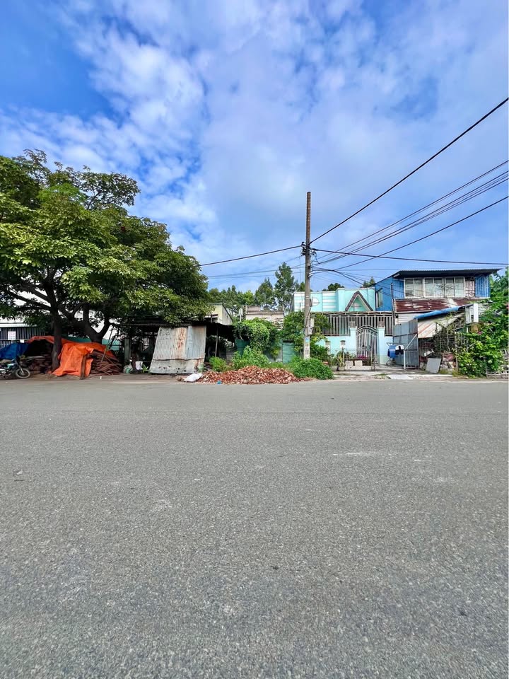 Đất nền mặt tiền Nguyễn Văn Linh, Phan Thiết 100m² giá 4.2 tỷ - Cơ hội đầu tư hiếm có!