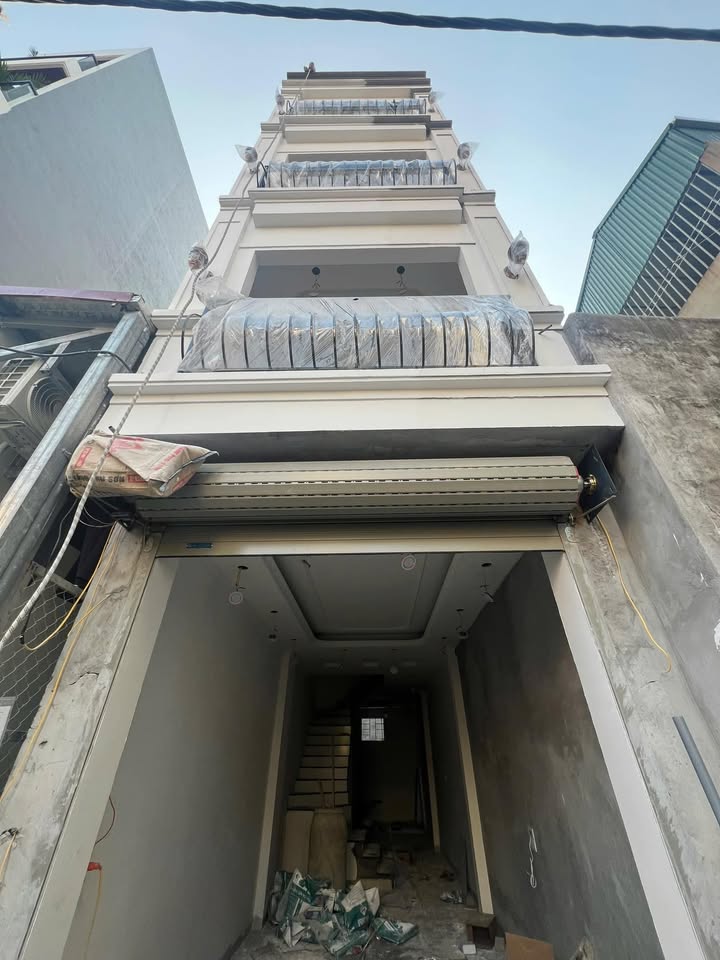 Bán nhà mới xây ngõ 68/188 Thạch Bàn Long Biên 41m² giá 7.9 tỷ - Thiết kế hiện đại, giao dịch giá tốt!