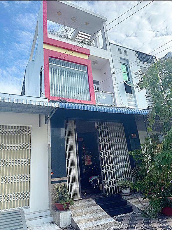 Nhà 1 trệt 1 lầu tại đường Tôn Đức Thắng, Cà Mau - 99m² giá 6.5 tỷ - Cơ hội đầu tư hấp dẫn!