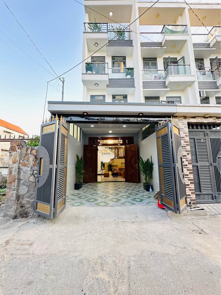 Nhà phố An Phú Đông 75m² giá 5.55 tỷ - Ô tô vào tận nhà