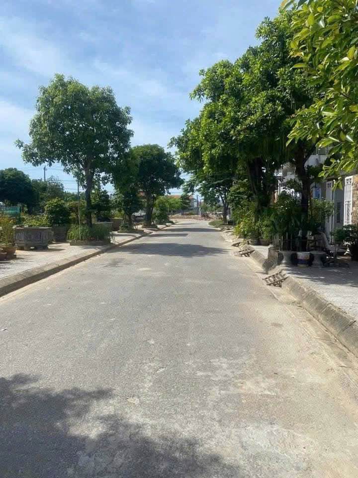 Đất Biệt Thự 793m² mặt tiền đường Vạn Xuân, Kim Long - Giá 23 tỷ, đầu tư sinh lời