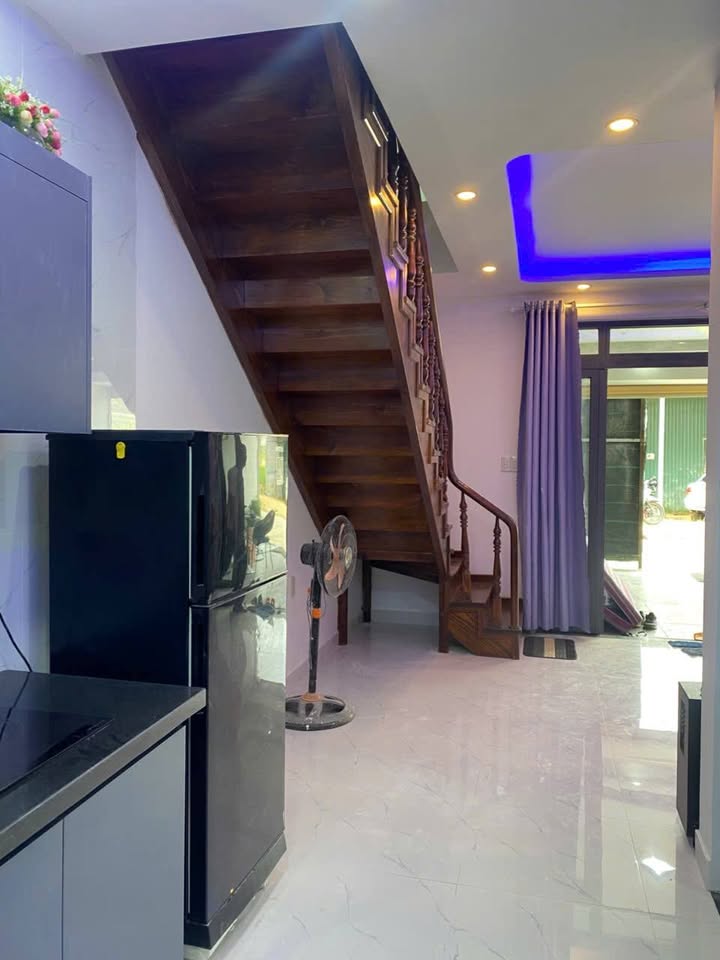 Nhà bán đường Nguyễn Hoàng, P7 Đà Lạt 65m² giá 1.8 tỷ - Nhà mới đẹp, chính chủ!